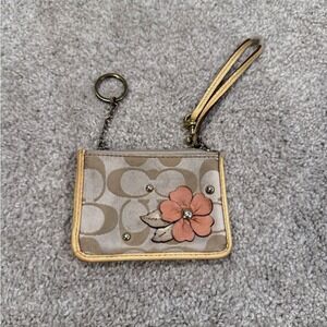 COACH Women's Signature Floral Applique Card‎ Case Keychain Coin Purse Wallet